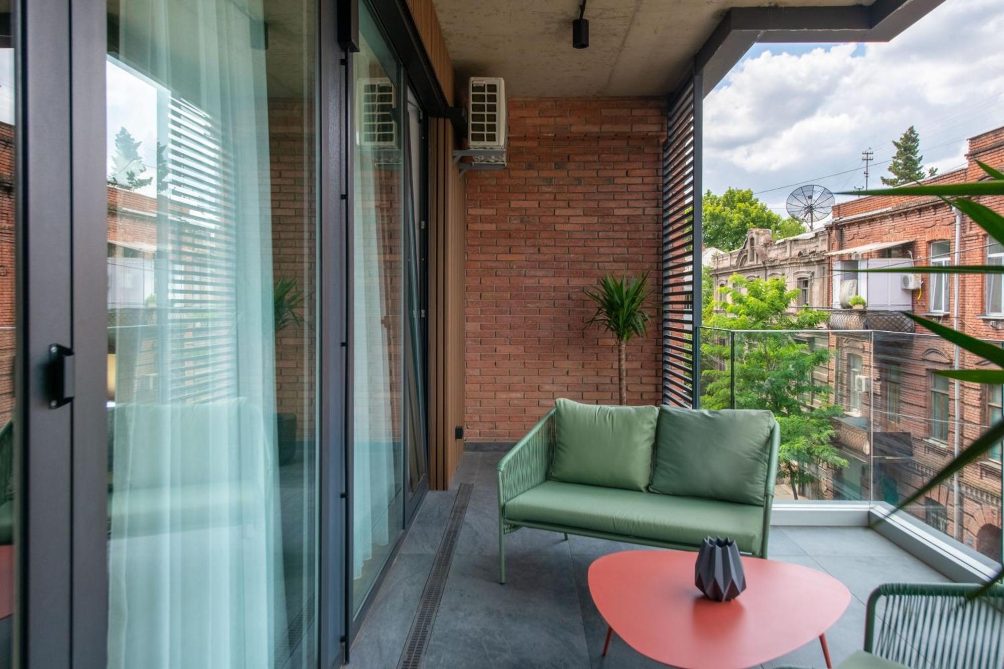 Qstay Gratus Tbilisi Exterior photo
